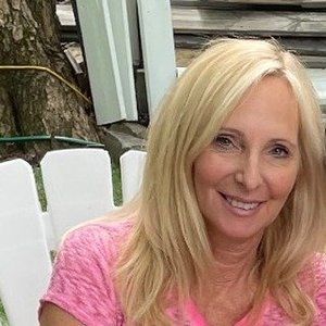 Meet your Posher, Sandie